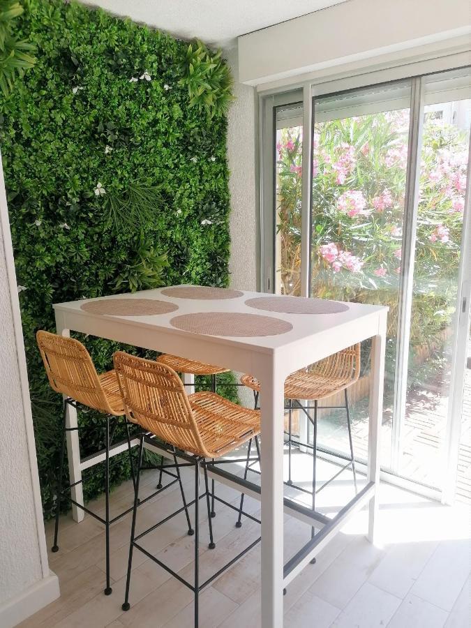Appartement Zen A Frejus Avec Jardin, Piscine, Tennis, Proche Mer Luaran gambar