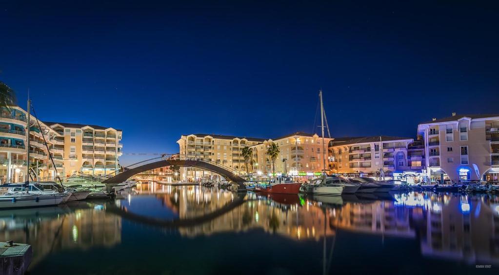 Appartement Zen A Frejus Avec Jardin, Piscine, Tennis, Proche Mer Luaran gambar